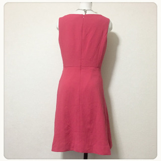 ご購入者様決定 [BANANA REPUBLIC]ワンピース 赤ノースリーブシンプル 大人可愛いの画像