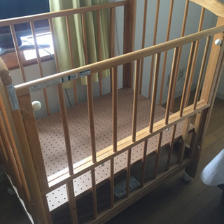 カトージ ベビーベッド 90×60の画像