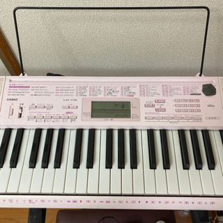 キーボード　台　イス　マイク　ヘッドホンの画像