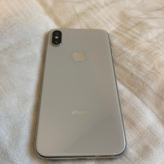 iPhone X silver SIMフリー68GBの画像
