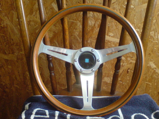 ナルディ　ウッド　３６０Φ　中古品　倉庫から出て来ました。