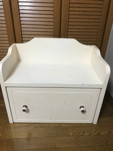 ホワイトの可愛いBOX