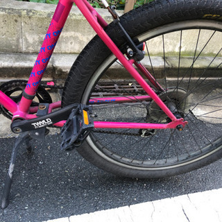 タイヤ太めの自転車です。