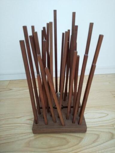 造形家 丹羽望の作品 ウォールナットのスタンド照明