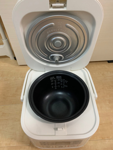 ニトリ　３合炊きマイコン炊飯ジャー