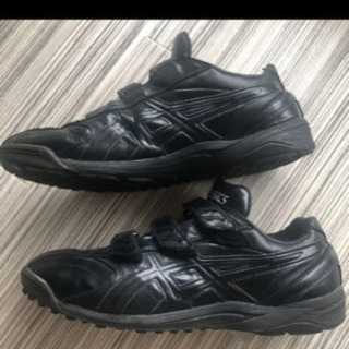 野球　トレーニングシューズ