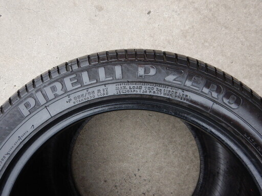 ピレリＰ－ＺＥＲＯ　335/35Ｒ17　2本　オブジェなどにいかがでしょうか？