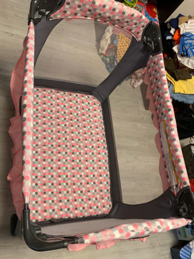 折り畳みベビーベッド