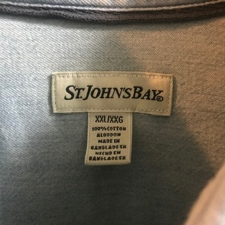 『ST JOHN’S BAY』のシャツの画像