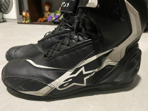 アルパインスターズライディングブーツ
