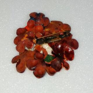 ハンドメイド 花のピンブローチの画像