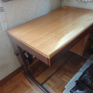 学習机　勉強机　キャビネット３段　鍵付きの画像