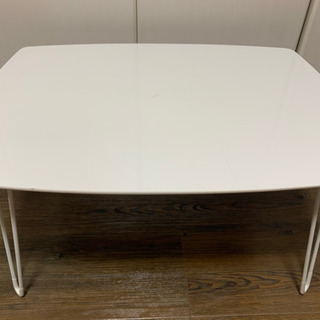 折りたたみテーブル