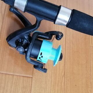 ダイソー釣りざお　実用可　釣り糸なし