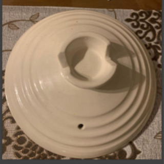 土壁。蓋のみ　２つ。白は新品未使用となります。の画像