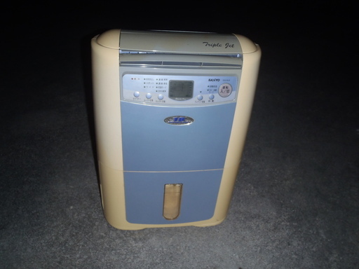 サンヨー   除湿機 SDH－BL18