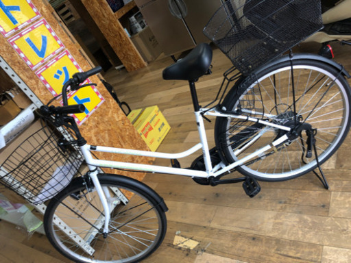 自転車　6段ギア　カギ付き　カゴ付き　ホワイト