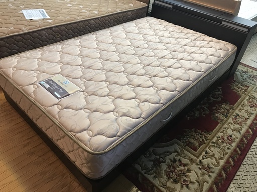 Sealy シーリー　セミダブルベッド