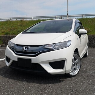 コミコミ価格！車検3年8月  フィットハイブリッド Fパッケージ
