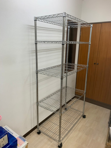 5段スチールラック格安にて譲ります。