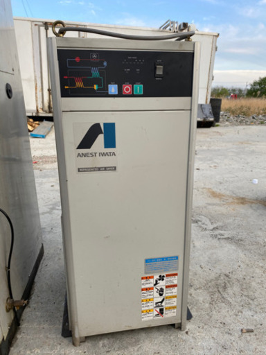 バンザイ　高圧エアコンプレッサー7.5馬力　5.5kW実働　エアドライヤー付