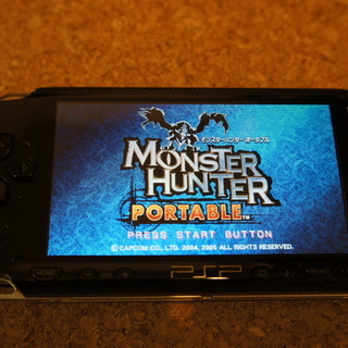 SONY PSP  初代気 PSP-1000   + ソフト４本　中古