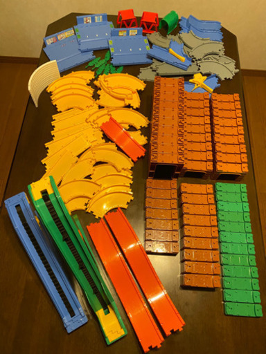 トミカ電動坂道セット売り等、約4箱分です⭐︎