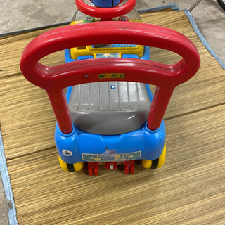 かなり年季が入ってますが、ブーブー自動車✨の画像