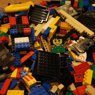 LEGO  Basic の箱に　各種いろいろ　中古の画像