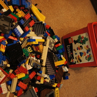 LEGO  Basic の箱に　各種いろいろ　中古の画像
