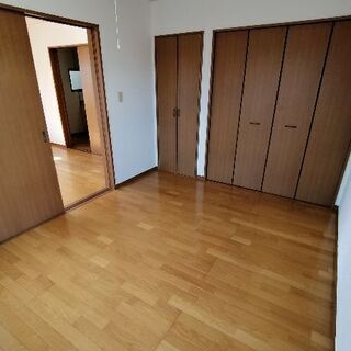 2階2DK、スーパー・銀行徒歩1分、バス停目の前、両津港徒…