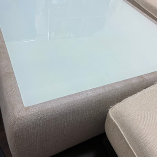 ALMONIA VENT2 カウチソファ　ガラスローテーブルの画像