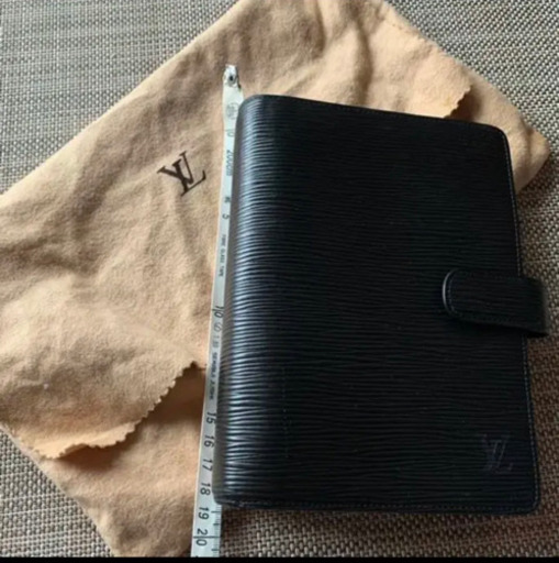ルイヴィトン  手帳カバー　エピ