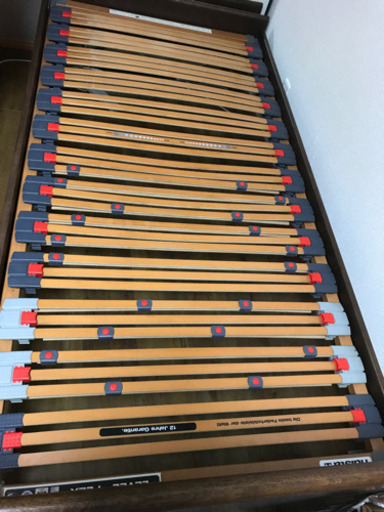 取り引き相手が決まりました！！ヒュルスタ　カリモク　ベッド　ダブルベッド