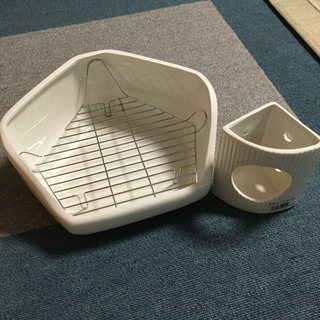 うさぎ用品　トイレ　牧草入れ
