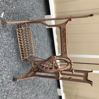 古いミシンホルダー