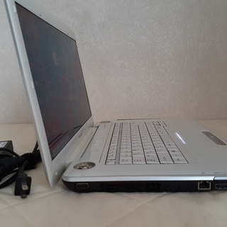【取引中です】　☆SSD搭載で快適☆　TOSHIBA　dynabook　Wi-Fi  マルチ　 ホワイト　16インチ大画面　Windows10　