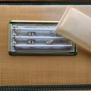 照明　蛍光灯の画像