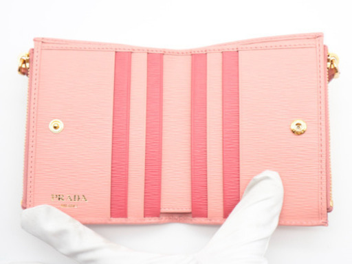 《PRADA/ヴィッテロムーブ二つ折り財布》Aランク 箱、冊子、ギャラ有り 極美品