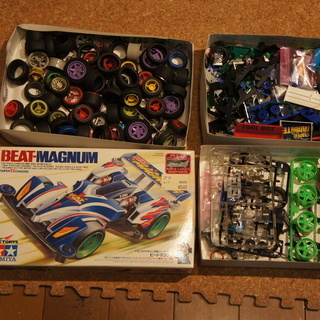 ミニ四駆　車体　30台強　部品いろいろ　中古　ジャンク扱いの画像