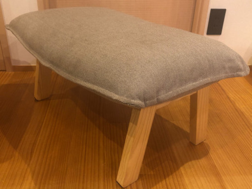 無印良品廃盤品！スツールとしても使えるオットマン