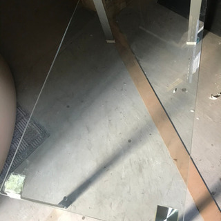 ガラステーブル