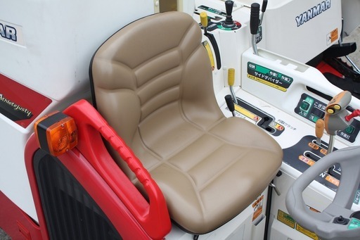 【SOLD OUT】ヤンマ コンバイン AJ219 新古品 未使用品 実働4時間 2条刈 グレンコンテナ ウィングハンドル 19.5馬