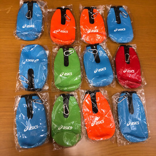 無料！✨500mlペットボトルカバー 12点アソート🌟ASICS...