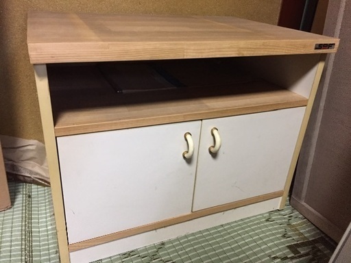 ちょっとした収納に テレビのせるくらいの