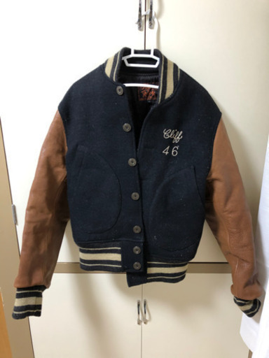 BEAMS 牛革スタジャン