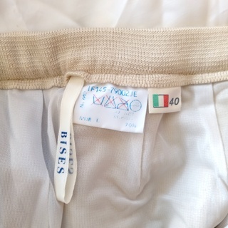 BISES by WORLD　イタリア製　ウールスカートの画像