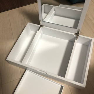 ニトリのミニドレッサーの画像