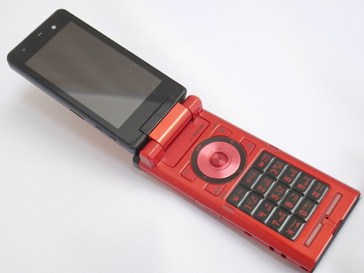 docomo 折りたたみ式携帯電話 赤 ドコモ、折りたたみ式携帯電話「DIGNO ケータイ KY-42C」を本日3月10日