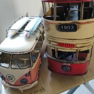 【お取引が決まりました】車のブリキのおもちゃ【インテリア】【ワーゲンバス風、海外バス】【レトロでおしゃれなインテリアにも】